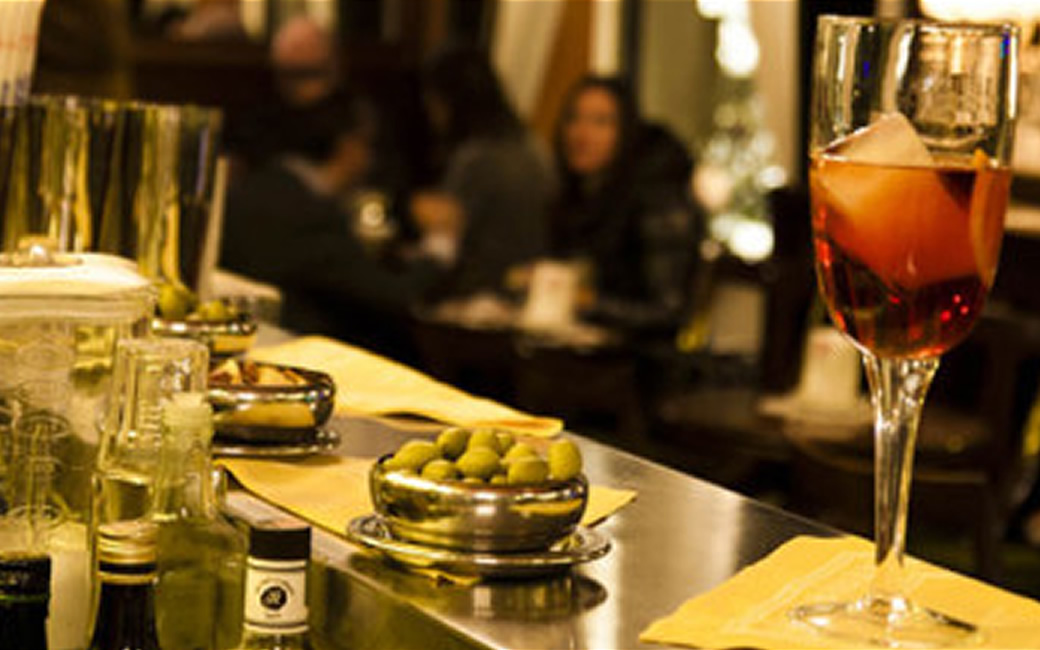 Cocktails in Milan: a Tipsy Bike Ride